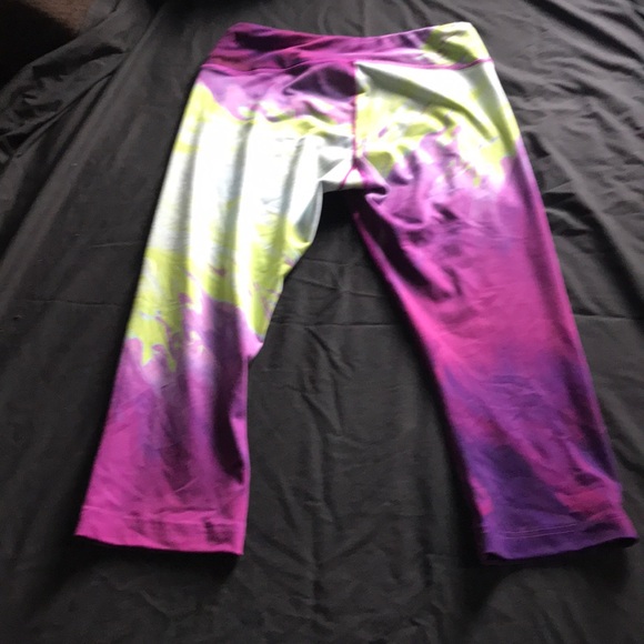 Reebok workout capris - Picture 4 of 4